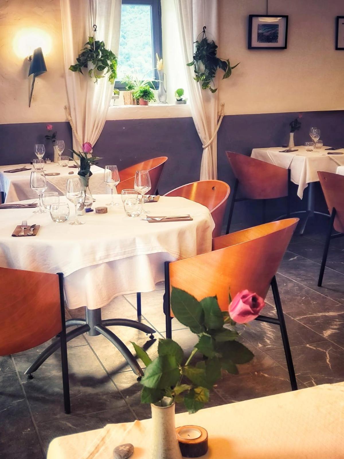Chateau D'Arance Hotel Restaurant Espace Bien-Etre Cette-Eygun Exterior photo